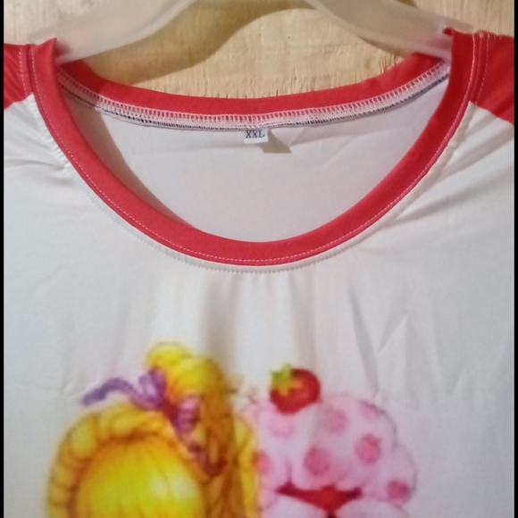 🍓Strawberry Shortcake and 🌈Rainbow Brite Top🌟 - Picture 4 of 8